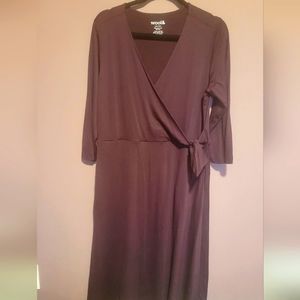 Wool& Ellie midi wrap dress in Marionberry size large